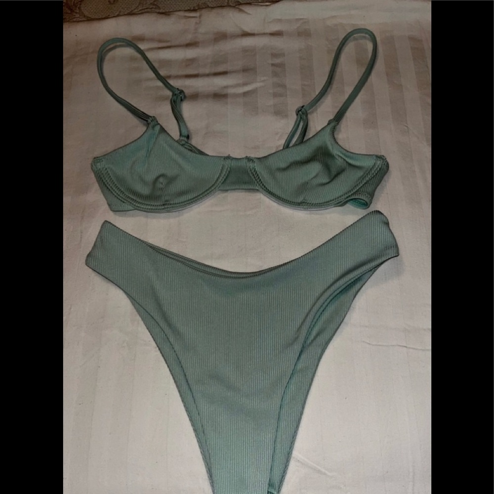 SHEIN, 2 Piece, Top & Bottom, Size Small, Mint Green